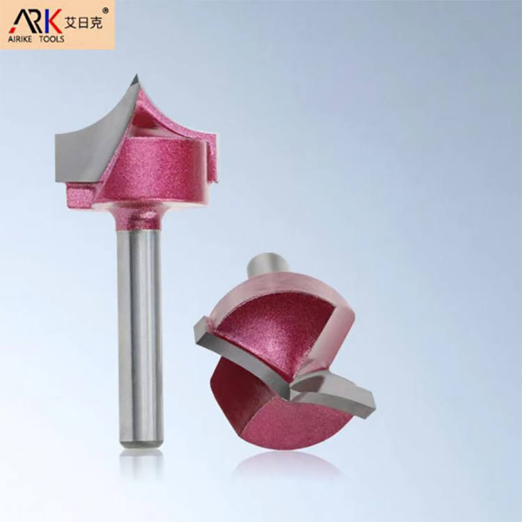 フライスカッターを溶接するための適切な速度は何ですか?